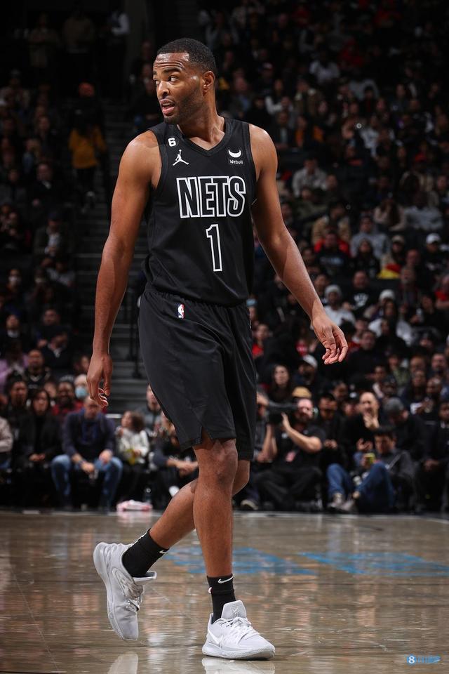 这一消息立 这一消息立