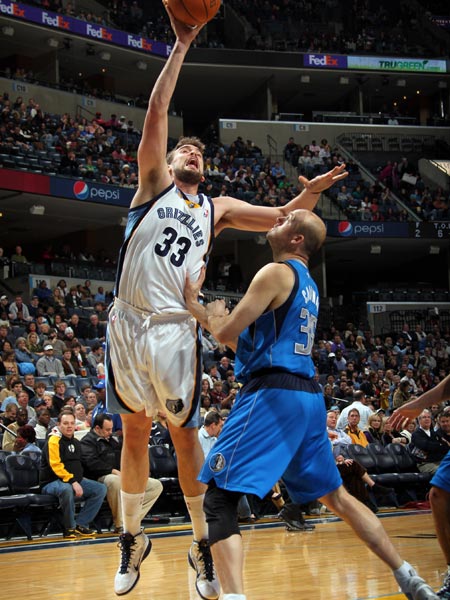 首场比赛中 首场比赛中