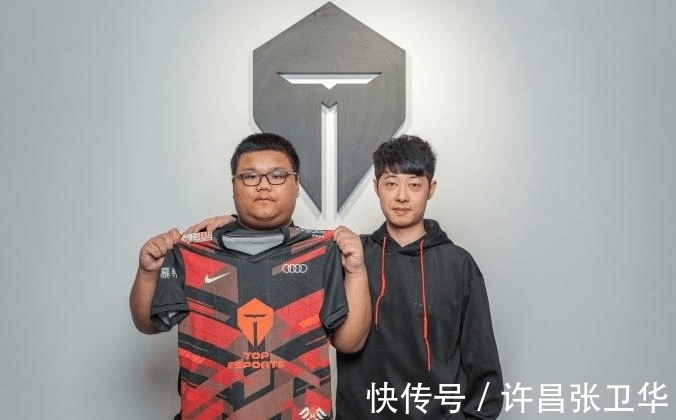 展示出其强 展示出其强